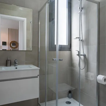 Ivory 1-br In Aradipou *