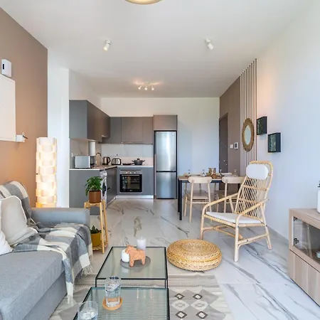 Apartment Ivory 1-br In Aradipou