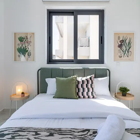 Ivory 1-br In Aradipou Apartmán *