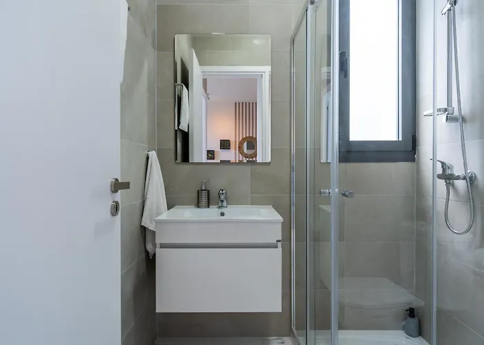 Ivory 1-br In Aradipou Appartement