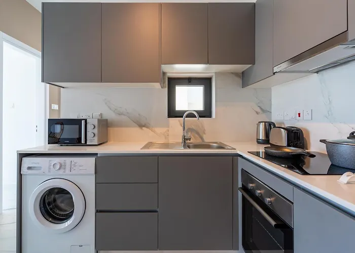 Ivory 1-br In Aradipou